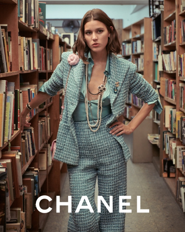 Лицом новой рекламной кампании Chanel стала швейцарская модель с русскими корнями
