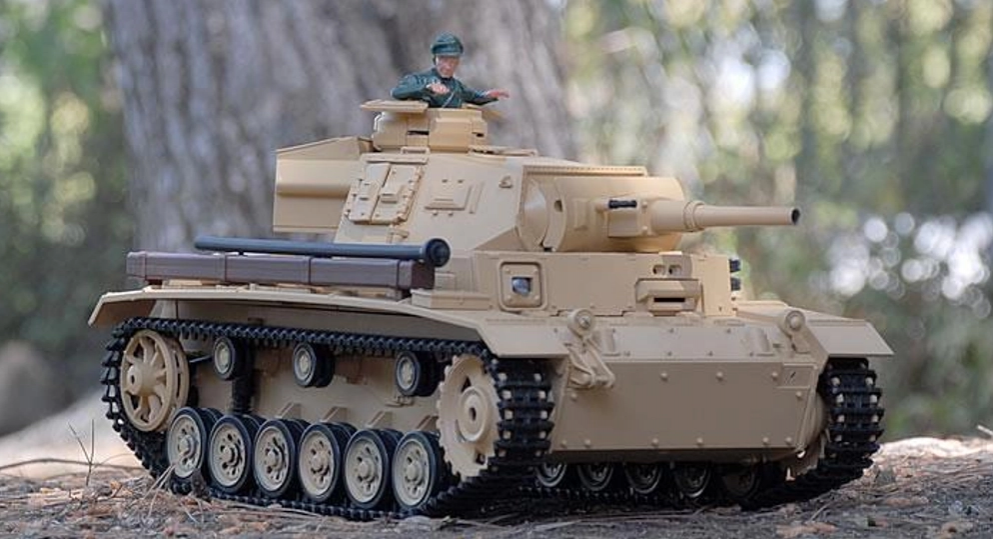 Р/У танк Heng Long 1/16 Panzerkampfwagen III (Германия) 2.4G RTR песочный