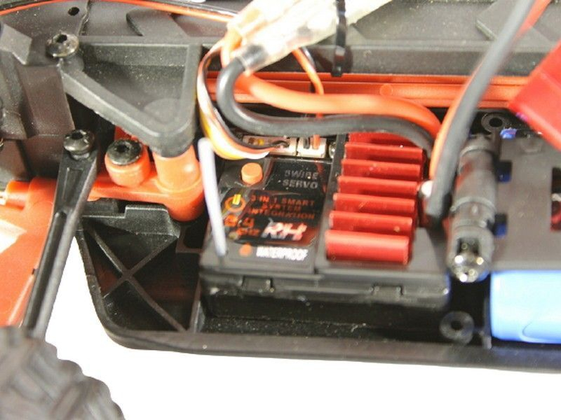 Радиоуправляемый монстр Remo Hobby SMAX UPGRADE V2.0 (красный) 4WD 2.4G 1/16 RTR