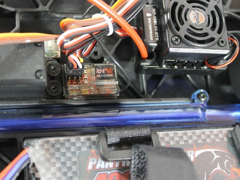 Радиоуправляемая трагги Remo Hobby EVO-R Brushless UPGRADE (зеленая) 4WD 2.4G 1/8 RTR