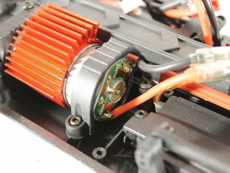 Радиоуправляемый монстр Remo Hobby SMAX V2.0 (красный) 4WD 2.4G 1/16 RTR