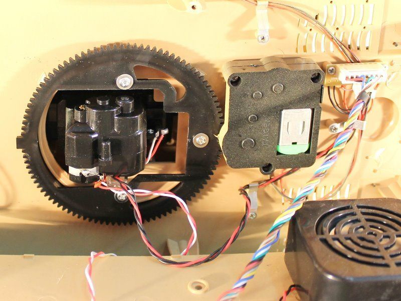 P/У танк Taigen 1/16 Tiger 1 (Германия, поздняя версия) 2.4G RTR песочный