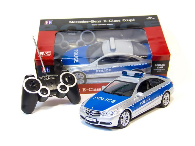 Р/У машина Double Eagle Mersedes E-class Police 1/16 н/б