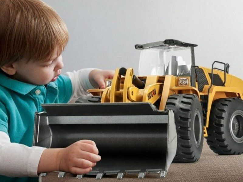 Радиоуправляемый фронтальный погрузчик HUI NA TOYS 2.4G 10CH 1/14 RTR