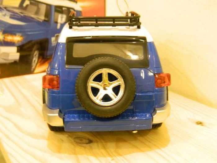 Р/У машина HQ 630 масштаб 1:18 Toyota FJ (NiCD +зу)