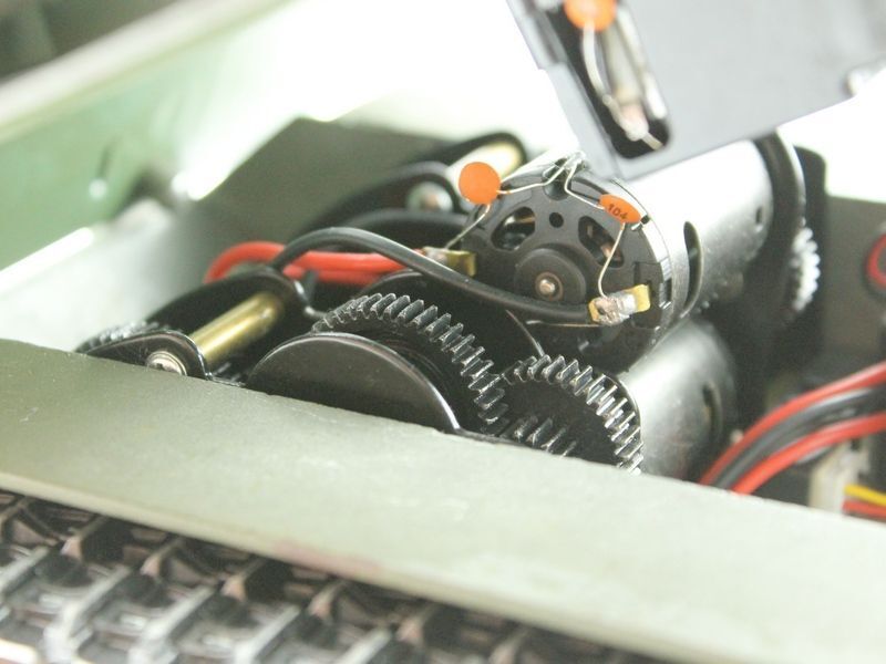 Р/У танк Taigen 1/16 ИС-2 модель 1944, СССР, зеленый, (для ИК танк. боя) 2.4G, деревян. коробка