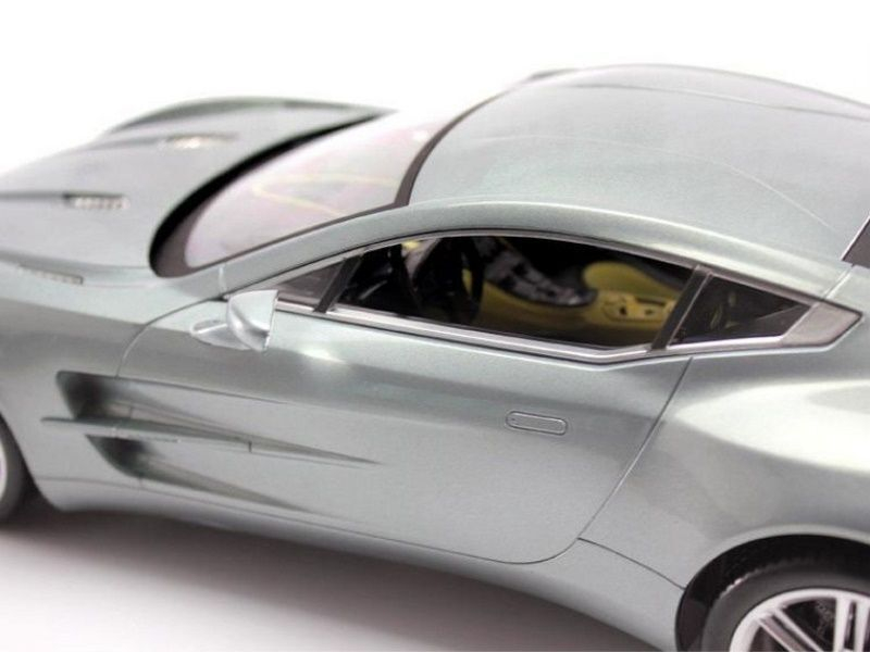 Р/У машина MZ Aston Martin One 077 2044 1/14 +акб