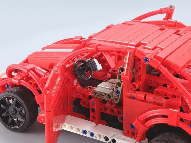 Радиоуправляемый конструктор CADA deTech ретро-автомобиль жук (472 детали)