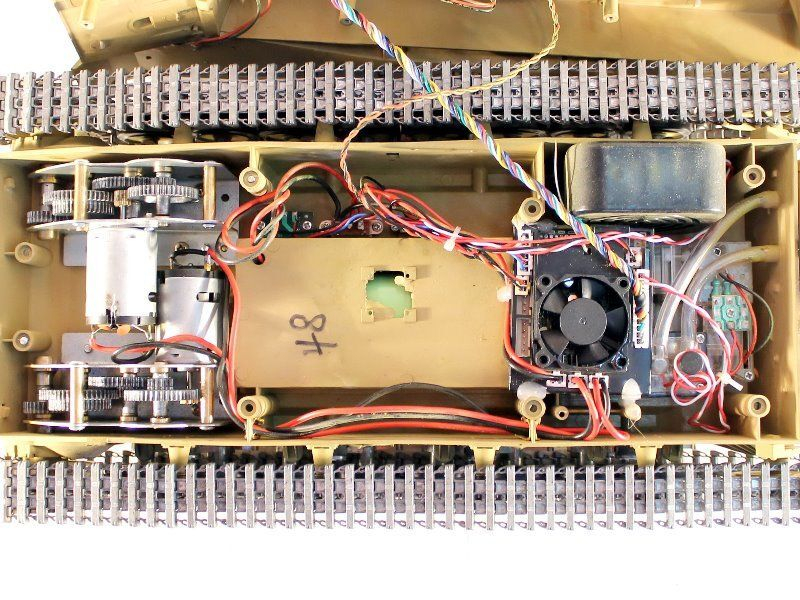 Р/У танк Taigen 1/16 Dak PZ.Kpfw. IV Ausf. F-1 (Германия) PRO 2.4G RTR