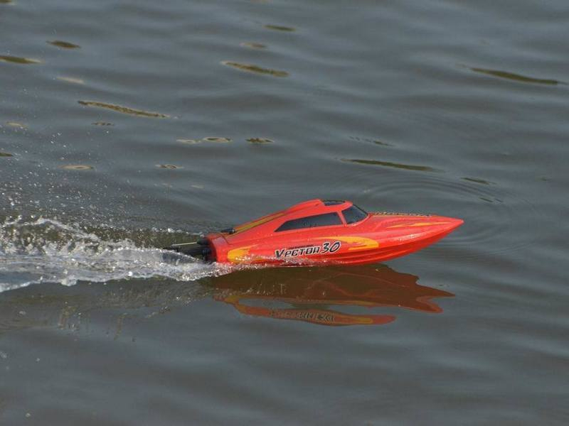 Радиоуправляемый катер Volantex RC Vector 30 красный 2.4G RTR