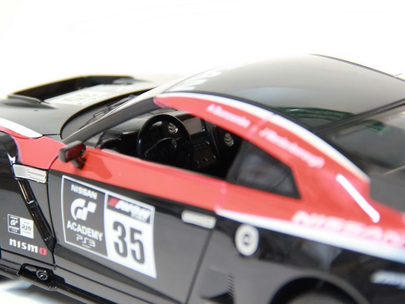 Р/У машина 1/16 Nissan GTR