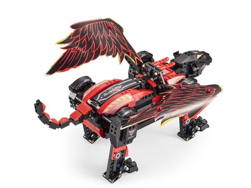 Радиоуправляемый конструктор CADA робот Iron Tiger (646 деталей)