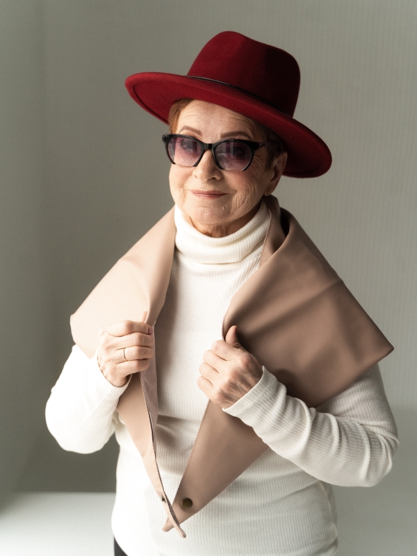 Стильная женская фетровая шляпа на весенний осенний сезон