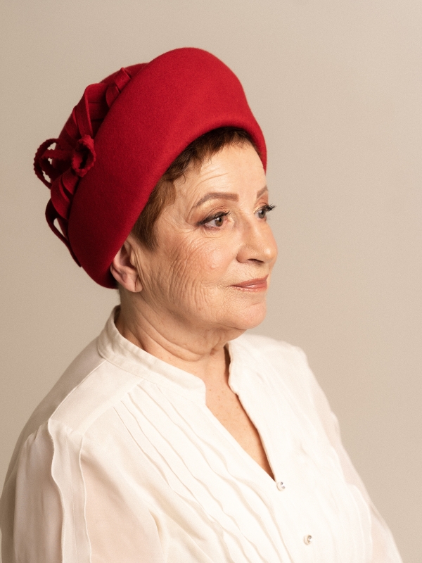 Берет шерстяной, теплый, закрывает уши