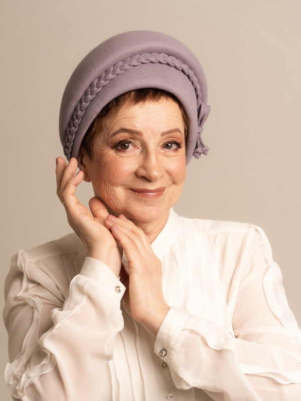 Берет шерстяной, теплый, закрывает уши