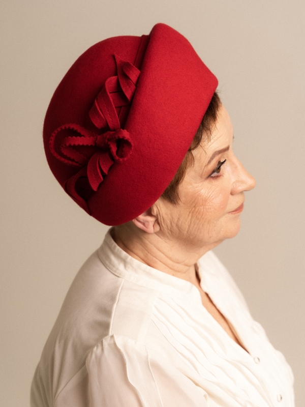 Берет шерстяной, теплый, закрывает уши