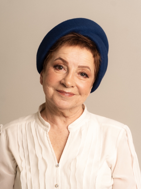 Берет женский осенний , теплый, берет шерстяной, берет фетровый закрывает уши.