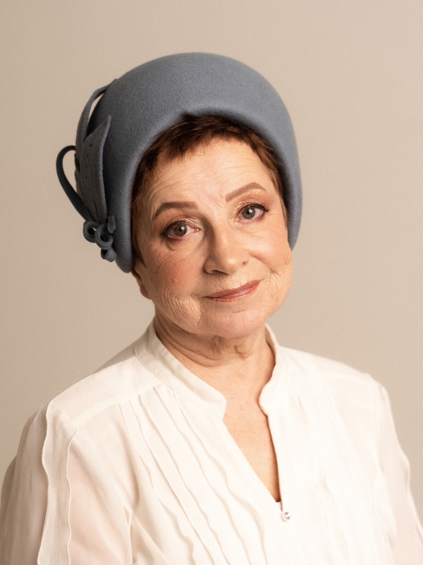 Берет женский осенний , теплый, берет шерстяной, берет фетровый закрывает уши.