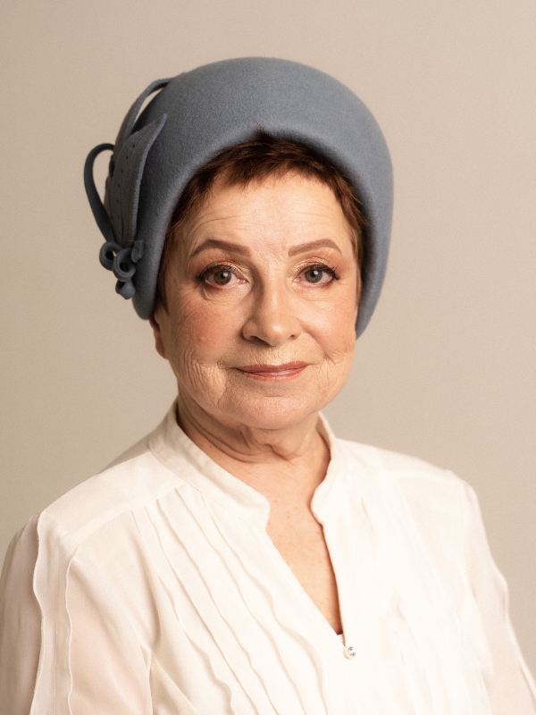 Берет женский осенний , теплый, берет шерстяной, берет фетровый закрывает уши.