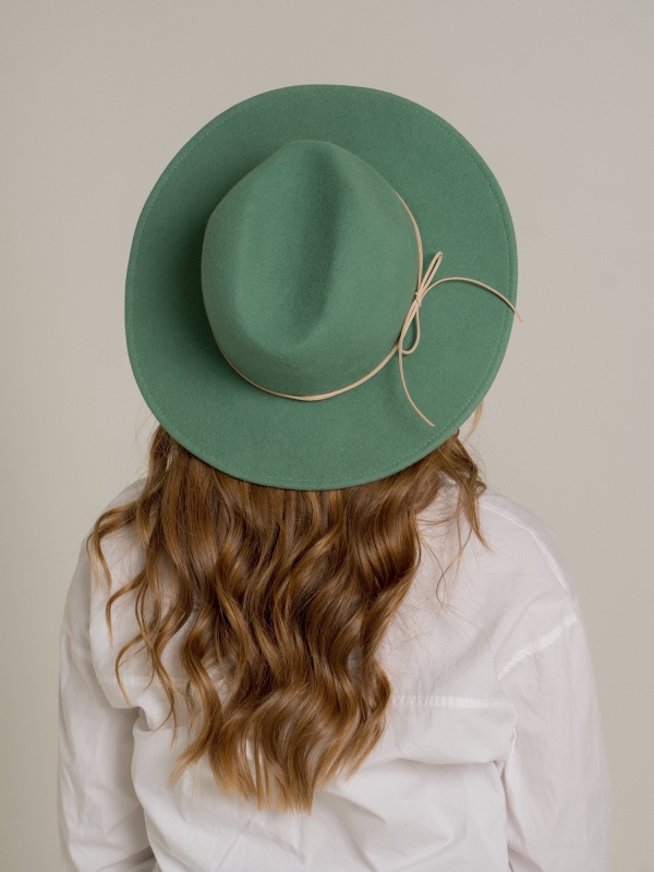 Фетровая шляпа