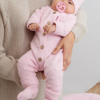 Розовый вязаный комплект 5 пр для новорождённых на выписку из роддома