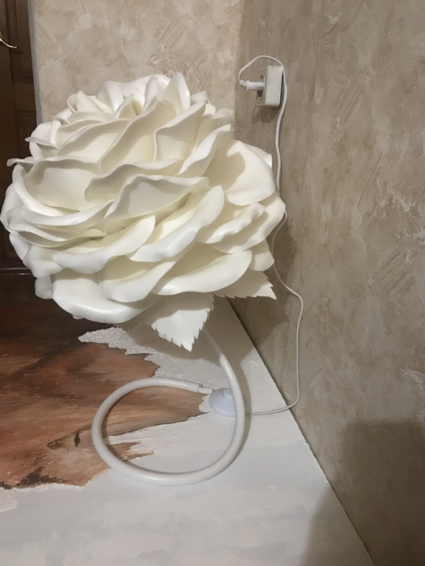 Цветок - светильник "Роза на ножке"