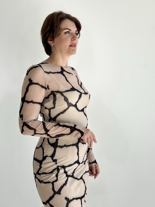 Платье сетка вечернее эротическое бежевое с чёрным узором 46