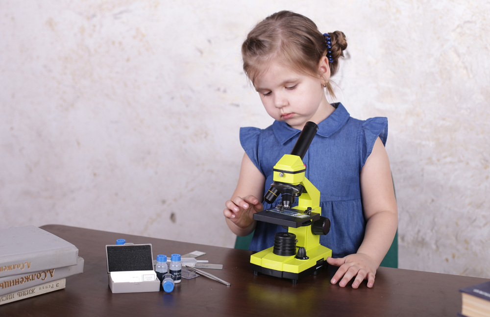 Микроскоп Levenhuk Rainbow 2L PLUS Lime\Лайм