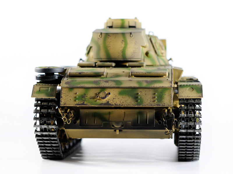 Р/У танк Taigen 1/16 Panzerkampfwagen III (Германия) дым, свет V3 2.4G RTR камуфляж Р/У танк Taigen 1/16 Panzerkampfwagen III (Германия) дым, свет V3 2.4G RTR камуфляж