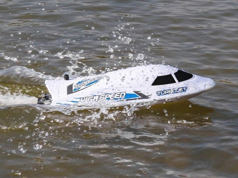 Радиоуправляемый скоростной катер Flytec V008 с водомётом 2.4G RTR