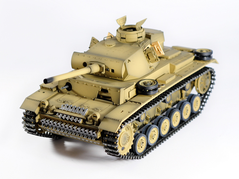 Р/У танк Taigen 1/16 Panzerkampfwagen III (Германия) дым, свет V3 2.4G RTR пустыня Р/У танк Taigen 1/16 Panzerkampfwagen III (Германия) дым, свет V3 2.4G RTR пустыня