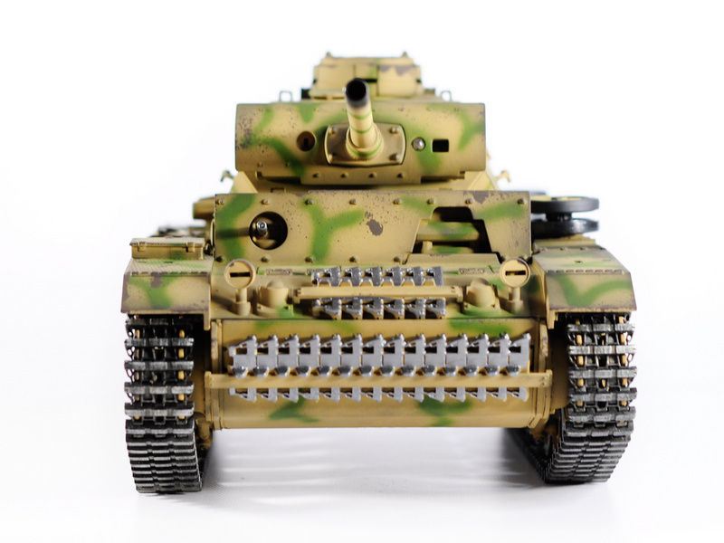 Р/У танк Taigen 1/16 Panzerkampfwagen III (Германия) дым, свет V3 2.4G RTR камуфляж Р/У танк Taigen 1/16 Panzerkampfwagen III (Германия) дым, свет V3 2.4G RTR камуфляж