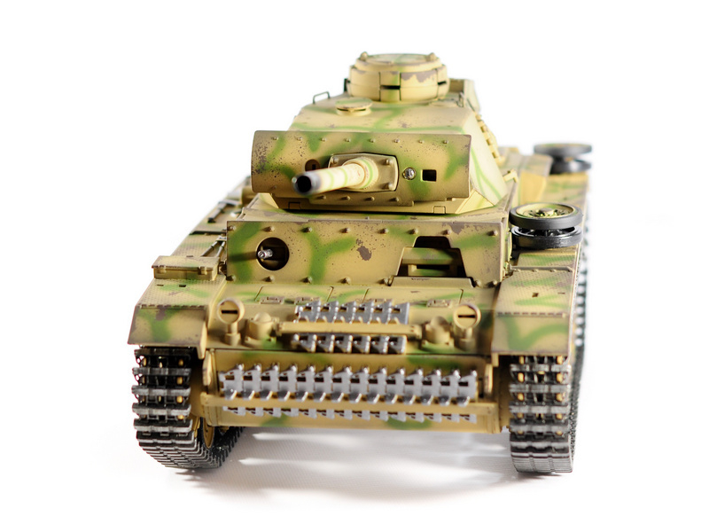 Р/У танк Taigen 1/16 Panzerkampfwagen III (Германия) дым, свет V3 2.4G RTR камуфляж Р/У танк Taigen 1/16 Panzerkampfwagen III (Германия) дым, свет V3 2.4G RTR камуфляж