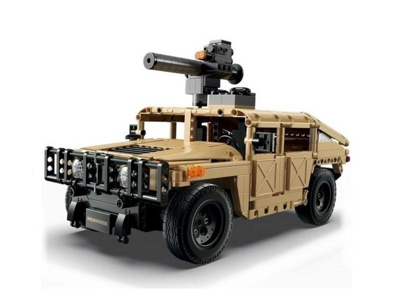 Радиоуправляемый конструктор CADA военный бронированный автомобиль HumVee (628 деталей)