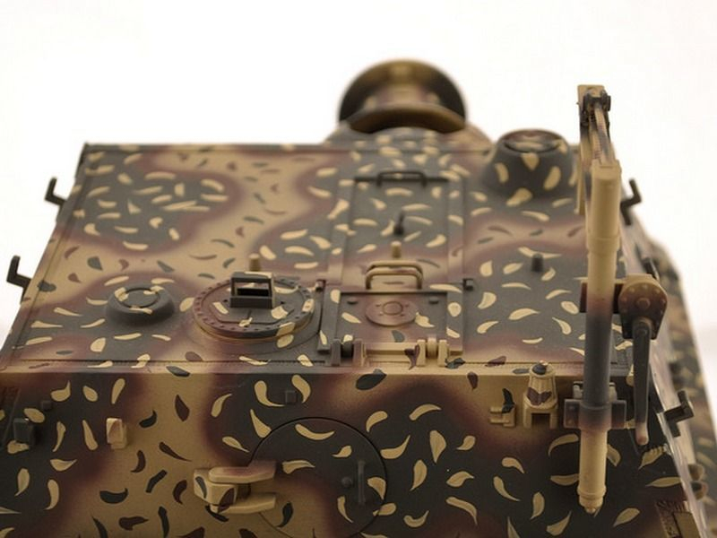 Радиоуправляемый танк Torro Sturmtiger Panzer 1/16 2.4G, зеленый, ВВ-пушка, деревянная коробка