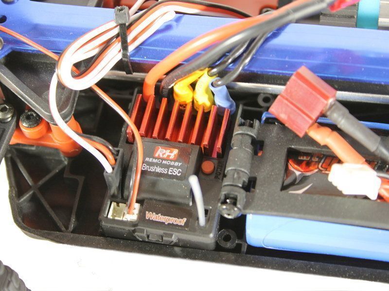 Радиоуправляемый монстр Remo Hobby SMAX Brushless UPGRADE V2.0 (синий) 4WD 2.4G 1/16 RTR