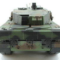 Р/У танк Taigen 1/16 Leopard 2 A6 (Германия) (для ИК танк. боя) САМО 2.4G RTR, деревянная коробка