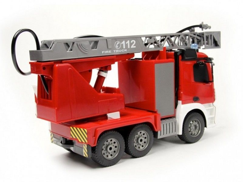 Радиоуправляемая пожарная машина Double Eagle Mercedes-Benz Actros, брызгает водой 1:20