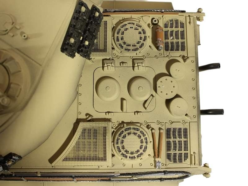 Р/У танк Torro King Tiger (башня Henschel) 1/16 2.4G, ИК-пушка, деревянная коробка