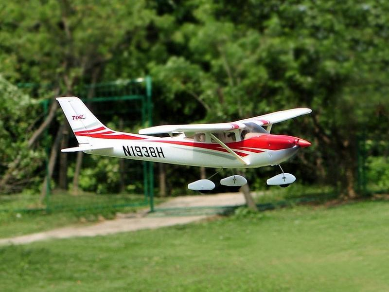 Радиоуправляемый самолет Top RC Cessna 182 400 class красная 965мм 2.4G 4-ch LiPo RTF