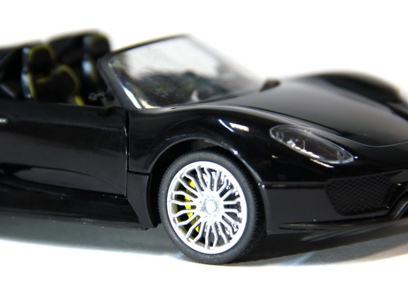 Р/У машина MZ Porsche 918 Spider 25045 1/24 + акб