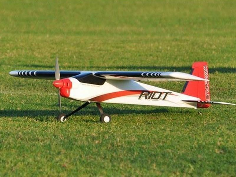 Радиоуправляемый самолет Top RC Riot Pro 1400мм 2.4G 4-ch LiPo RTF