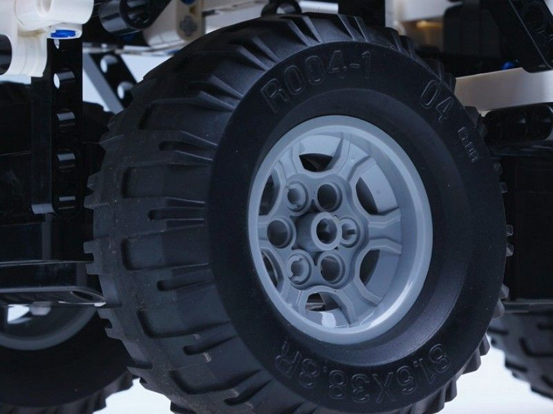 Р/У конструктор CaDA Technic джип (533 детали)