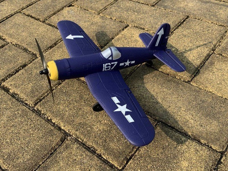 Радиоуправляемый самолет Volantex RC F4U 400мм 2.4G 4ch LiPo RTF with Gyro Радиоуправляемый самолет Volantex RC F4U 400мм 2.4G 4ch LiPo RTF with Gyro