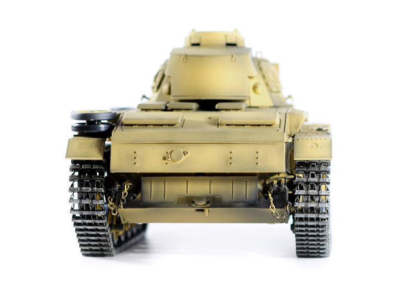 Р/У танк Taigen 1/16 Panzerkampfwagen III (Германия) дым, свет (для ИК боя) V3 2.4G RTR пустыня Р/У танк Taigen 1/16 Panzerkampfwagen III (Германия) дым, свет (для ИК боя) V3 2.4G RTR пустыня