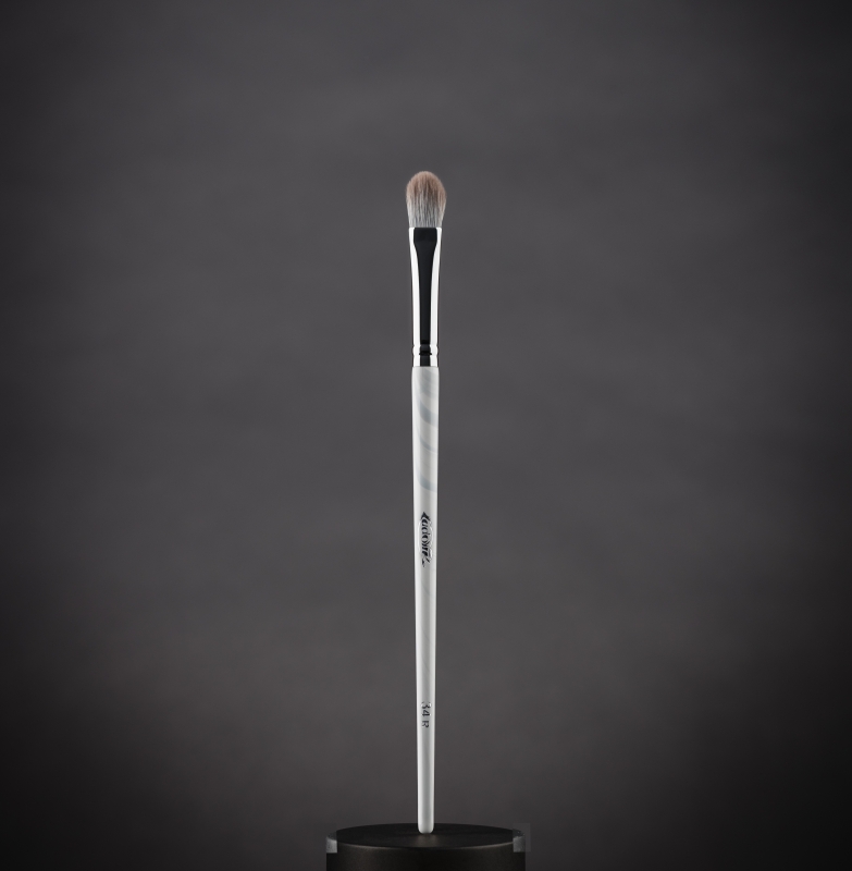 Кисть №34R из ворса растительной синтетики.