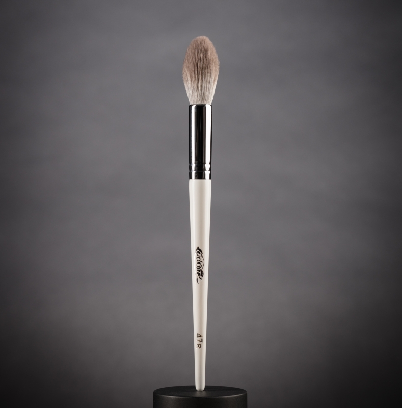 Кисть №47R из ворса растительной синтетики.