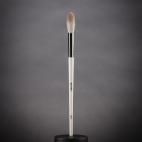 Кисть №48R из ворса растительной синтетики.