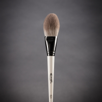 Кисть №02R из ворса растительной синтетики.