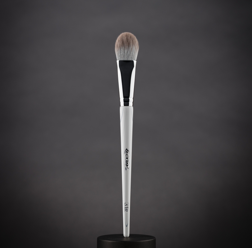 Кисть №31R из ворса растительной синтетики.